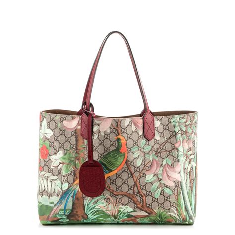 GUCCI GG Supreme Monogram Tian Medium Shopping Tote